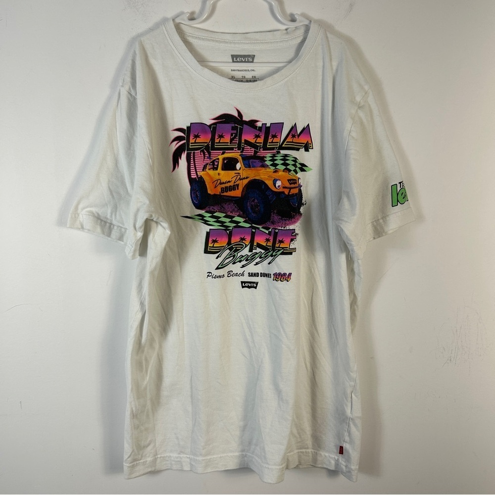 ❤️ Levi's White Tee with Colorful Graphic Youth XL